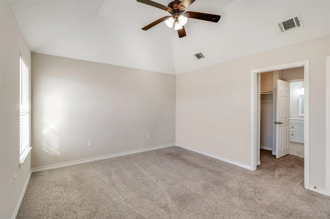 Photo of 126 Granite BLVD