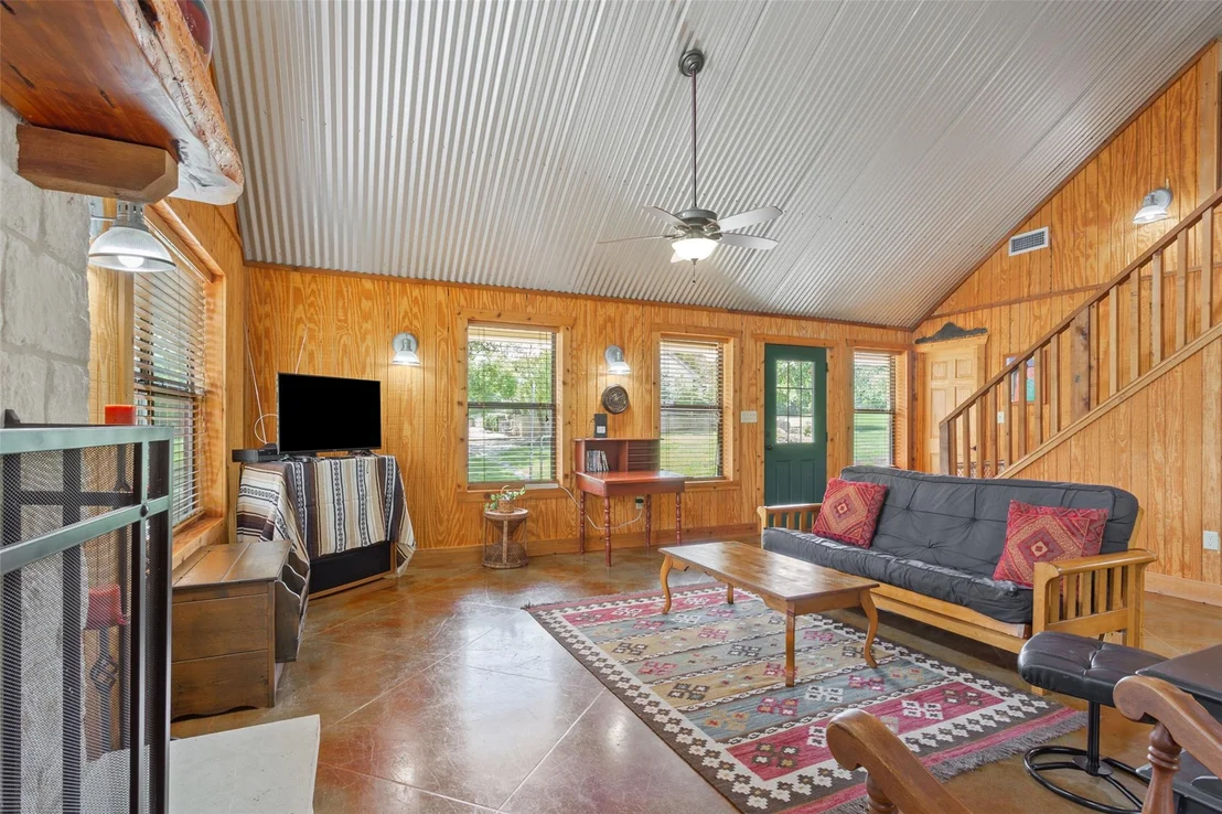 Photo of 13730 Settlements RD
