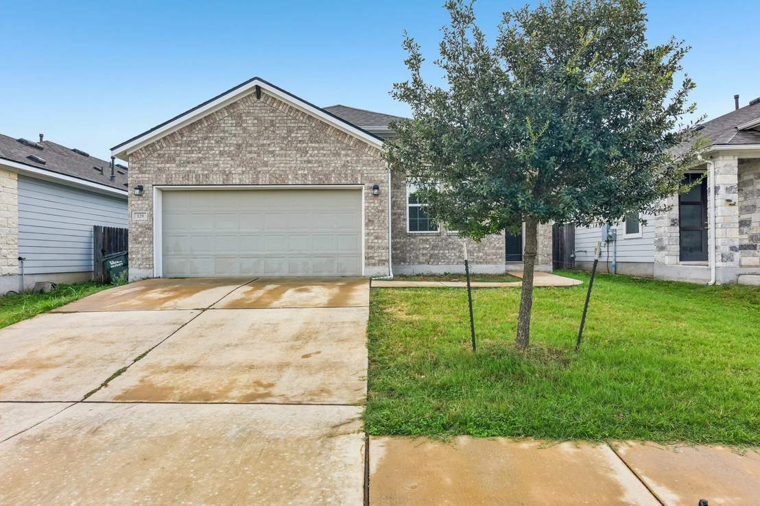 Photo of 128 Lacey Oak LOOP