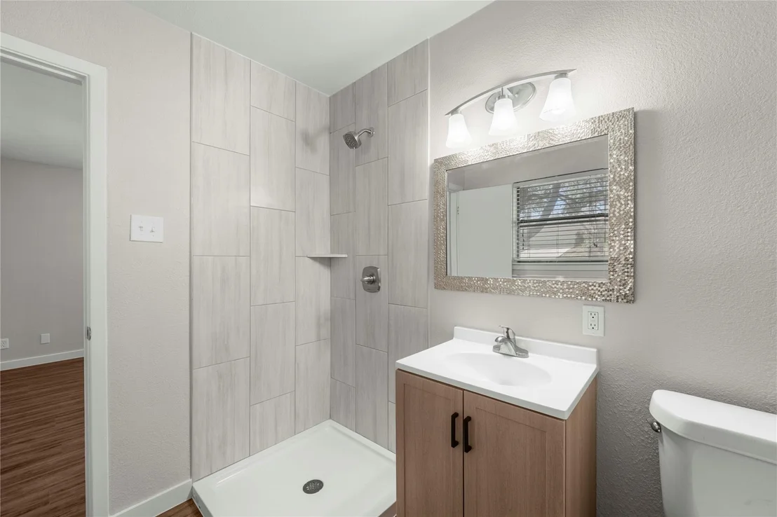 Photo of 4010 Valley View DR