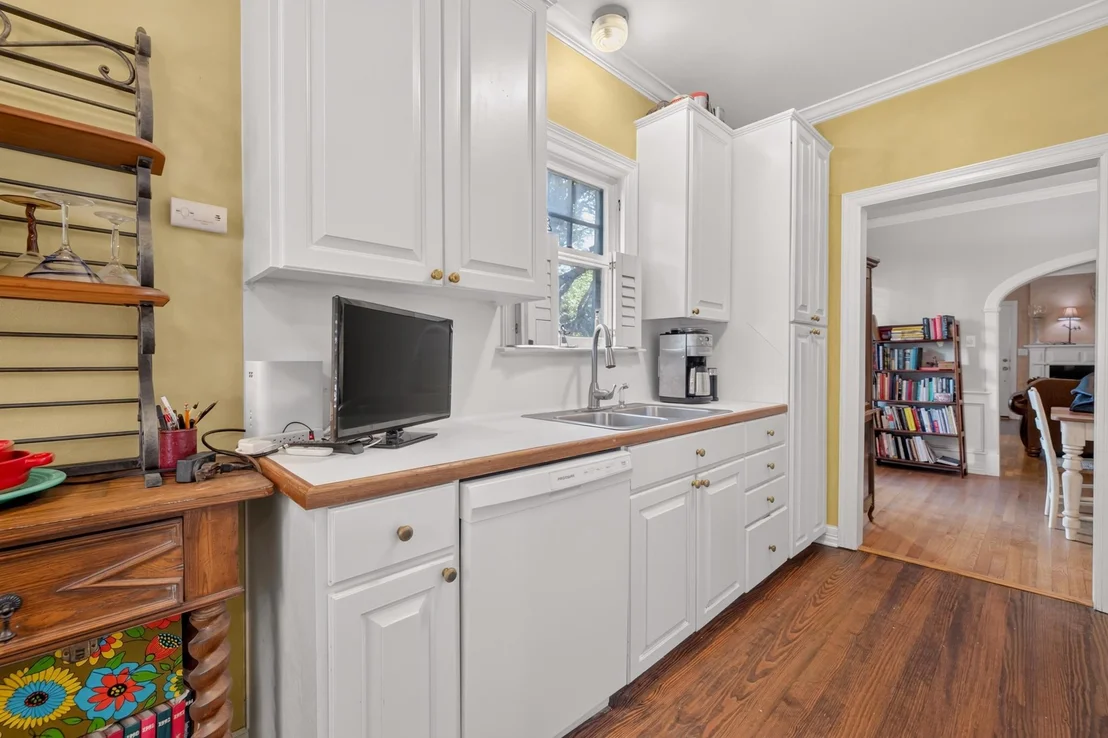 Photo of 4214 Sinclair Ave