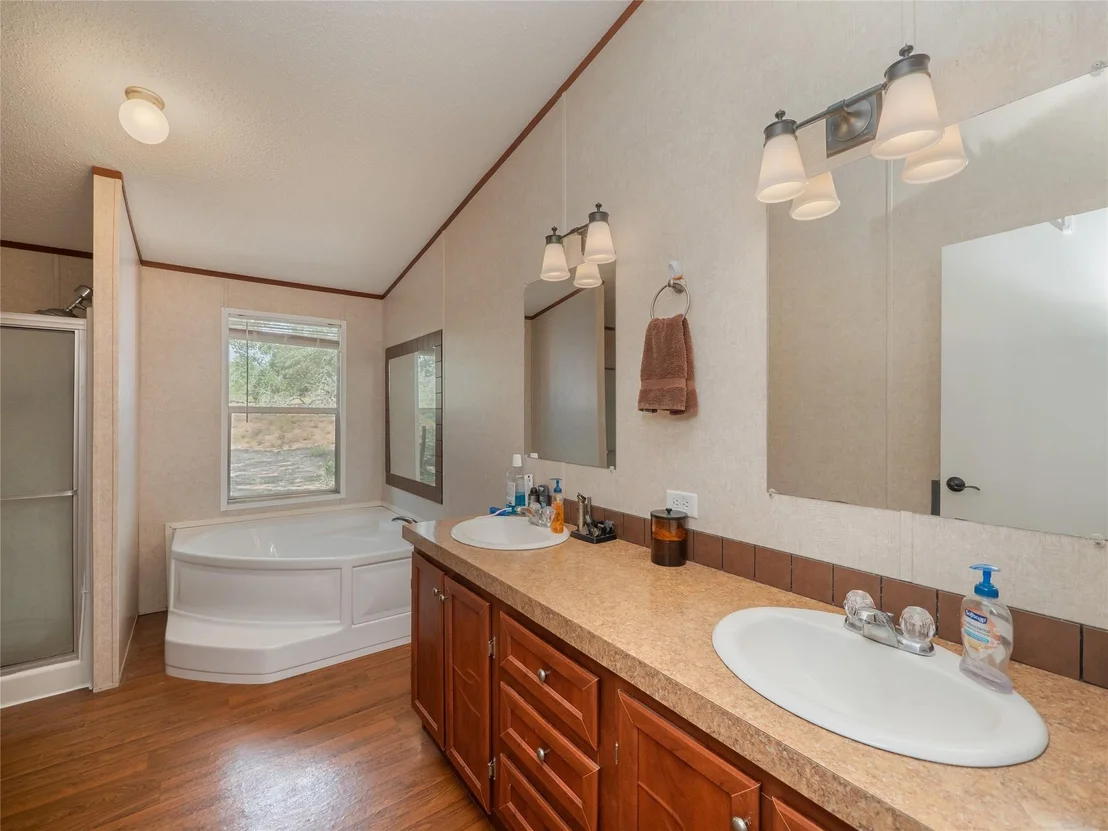 Photo of 180 Powell RD