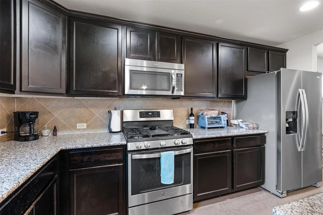 Photo of 110 Hobby ST