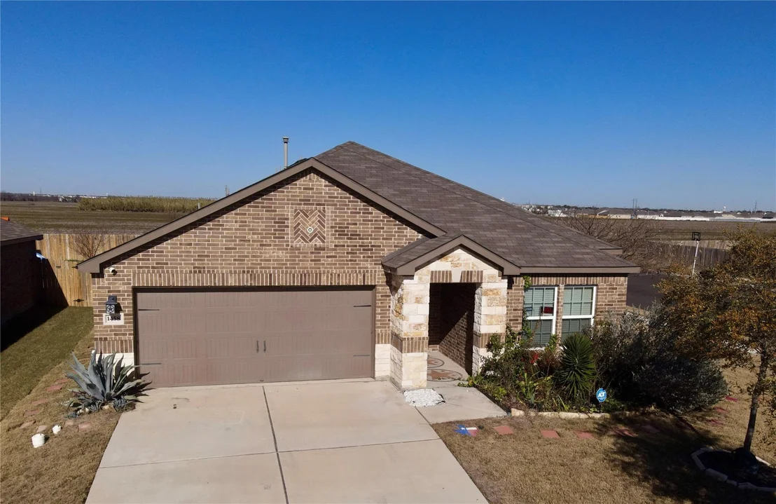 Photo of 1458 Violet LN