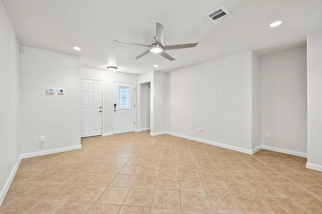Photo of 21518 Horseshoe LOOP