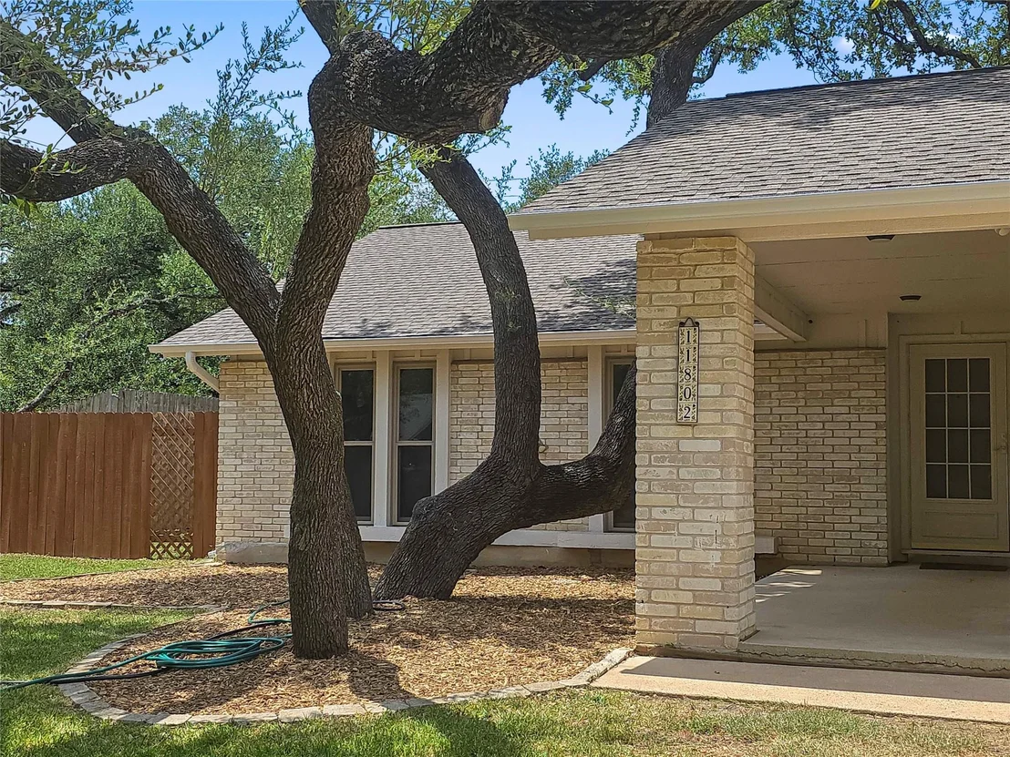Photo of 11802 Highland Oaks TRL