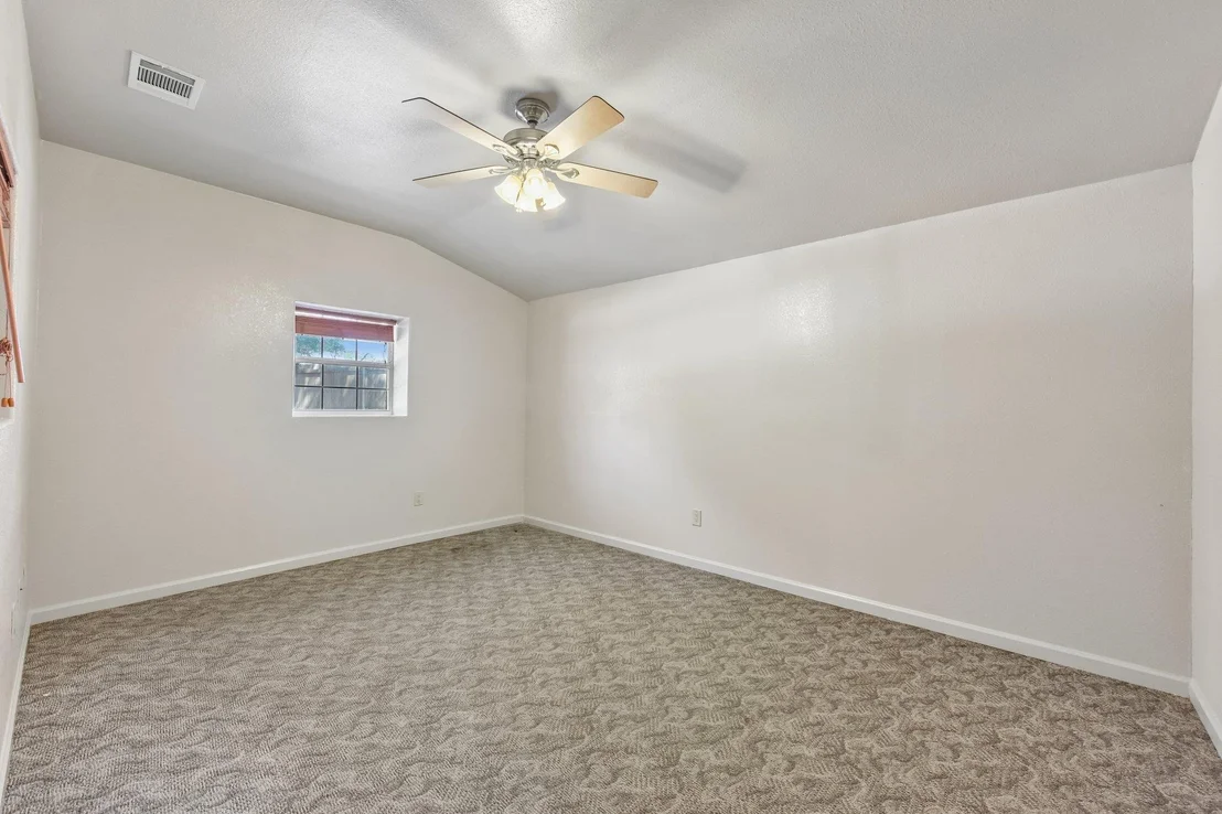 Photo of 1915 Oak Forest DR
