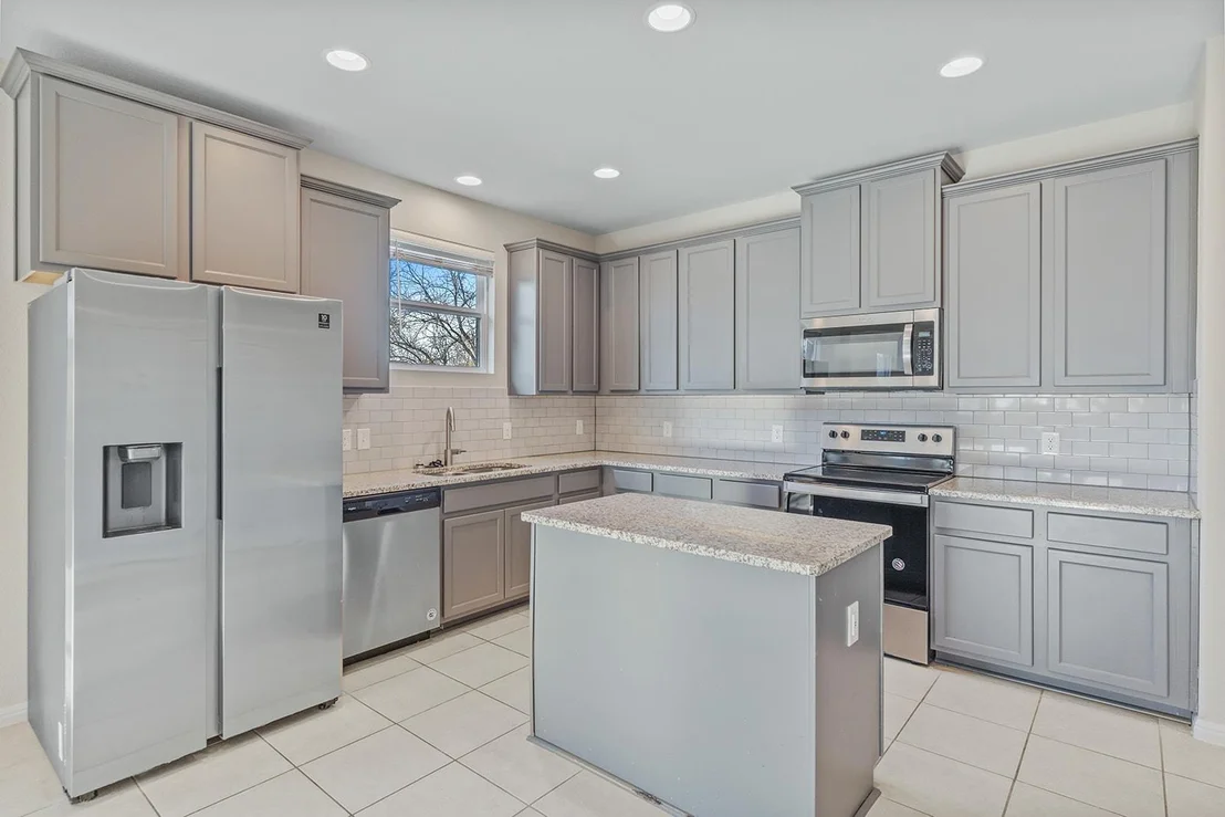 Photo of 313 Michaelis DR
