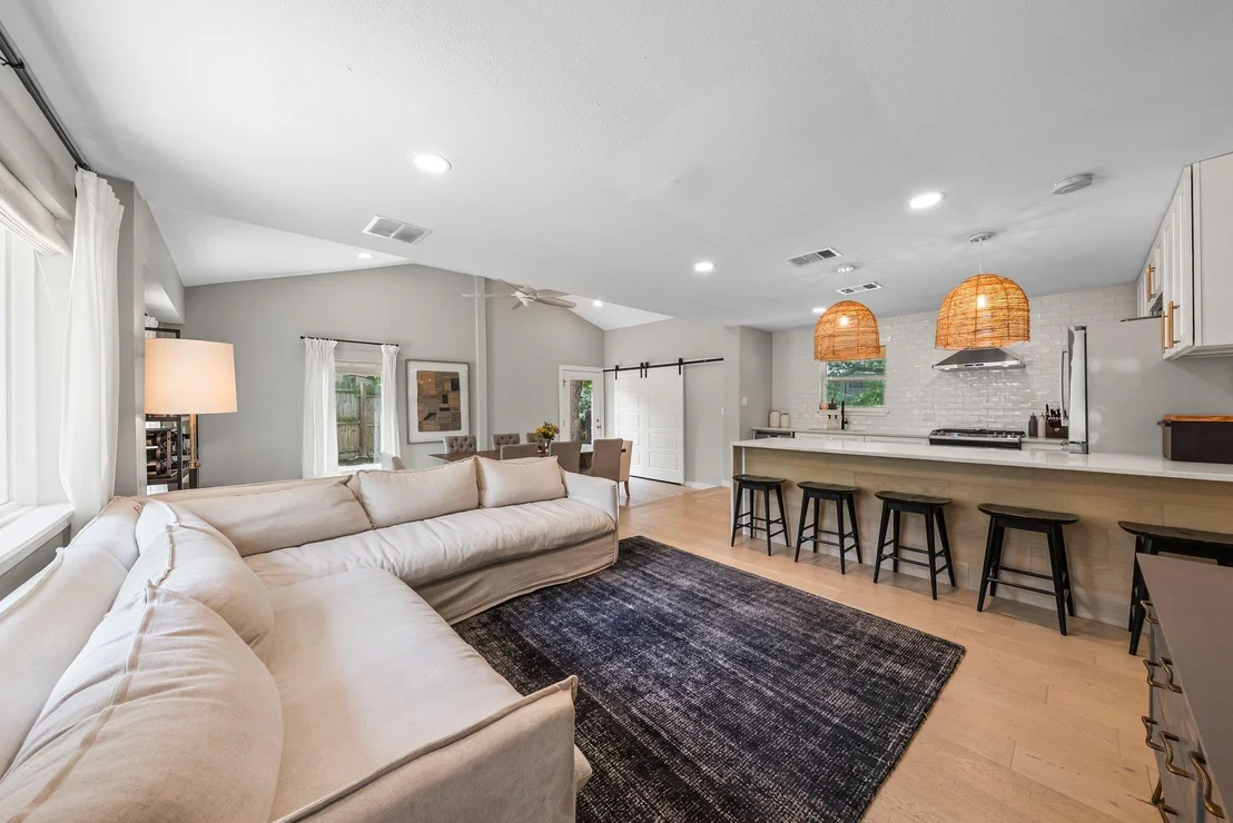 Photo of 1302 Astor PL