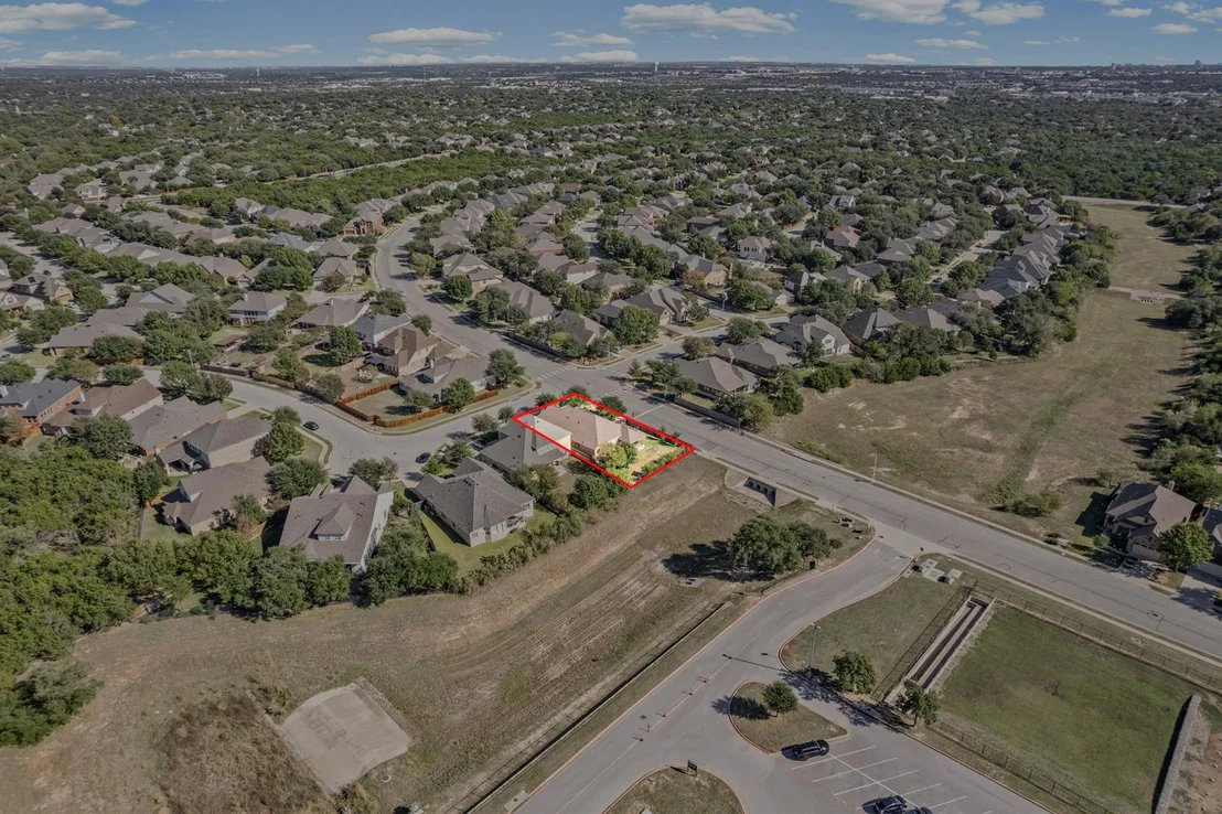 Photo of 407 Victoria DR