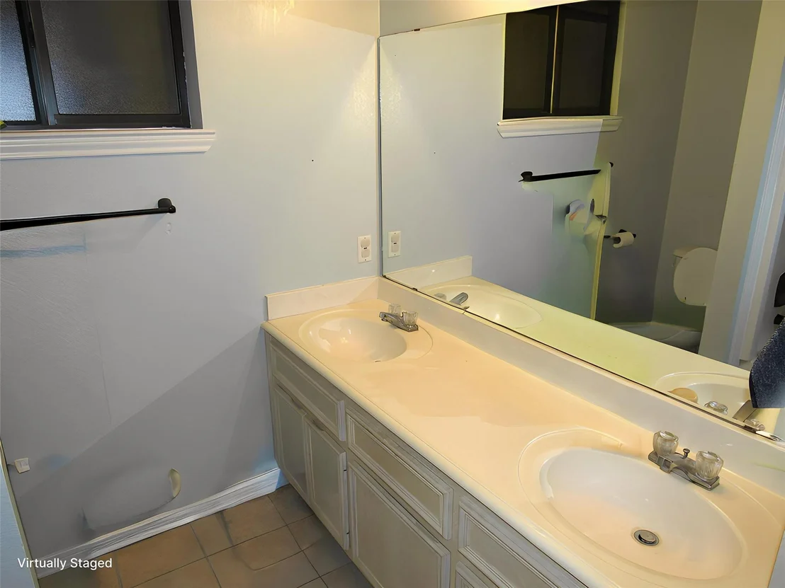 Photo of 1500 Chardonnay DR