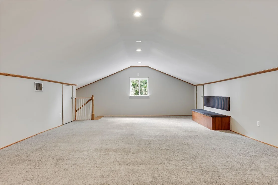 Photo of 1105 Farm ST