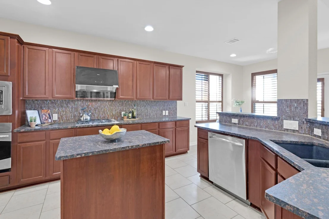 Photo of 687 Ledgestone DR