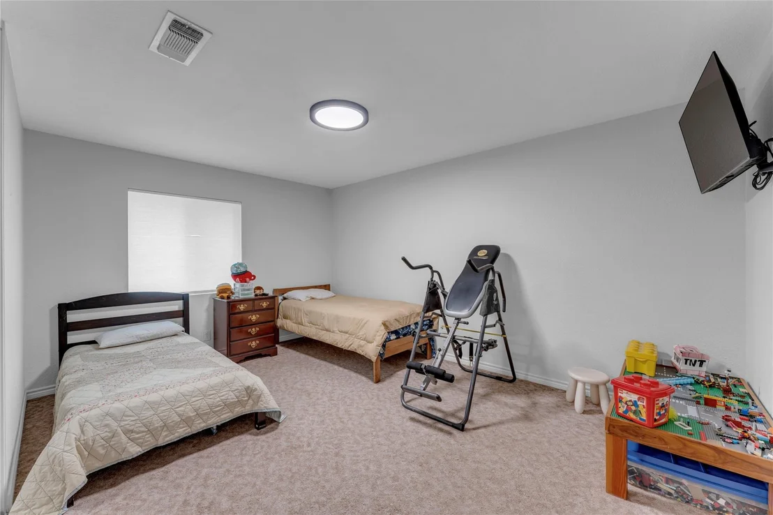 Photo of 312 Apache DR