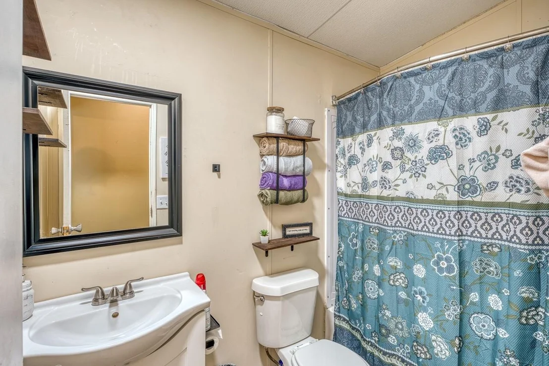 Photo of 122 Heritage DR