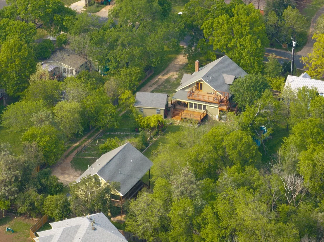 Photo of 1917 Miles Ave
