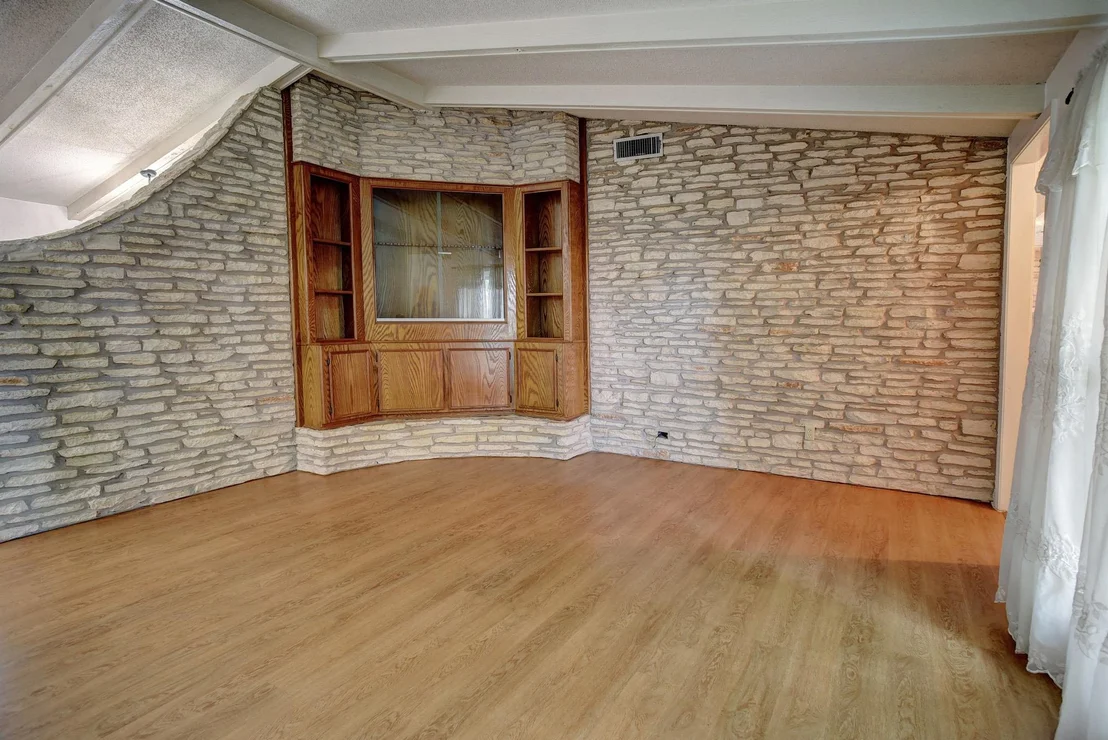 Photo of 204 Maynard ST