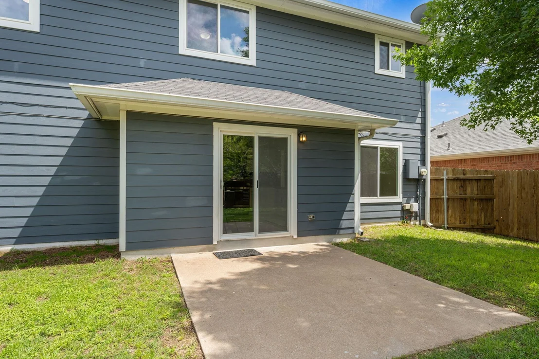 Photo of 1004 HUGHMONT DR