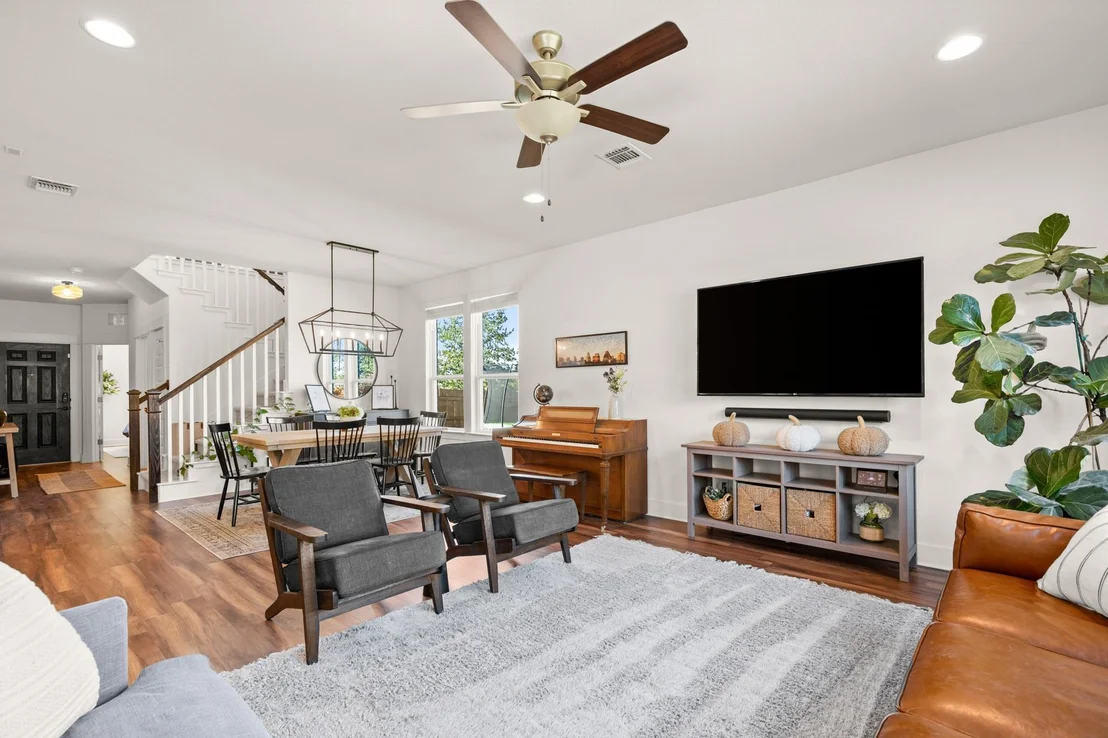 Photo of 238 Big Leaf DR