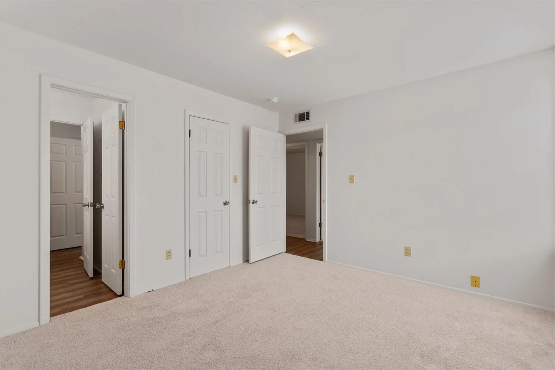 Photo of 716 Northern TRL