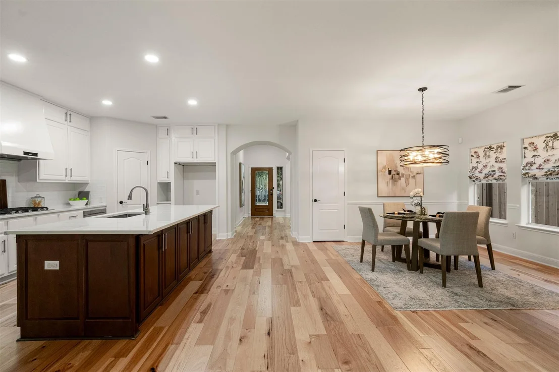Photo of 7805 Crandall RD