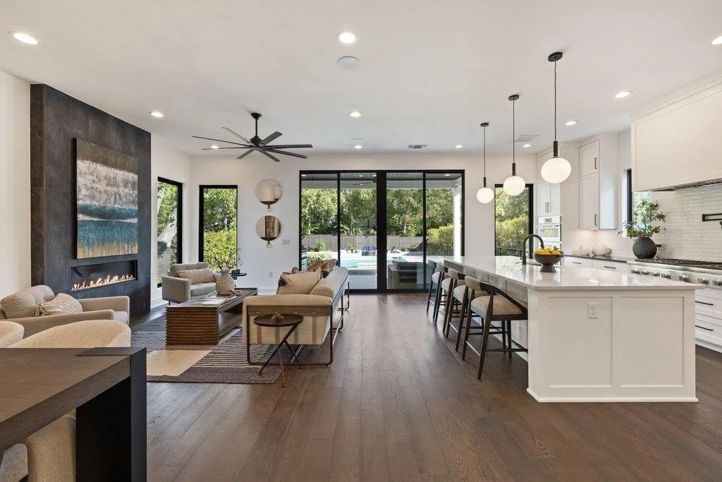 Photo of 6003 Grover Ave