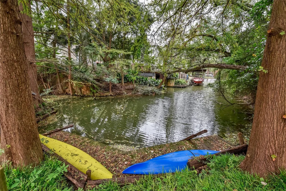 Photo of 1800 Rockcliff RD