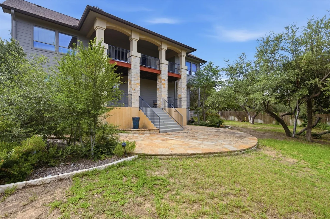 Photo of 700 Augusta CIR N