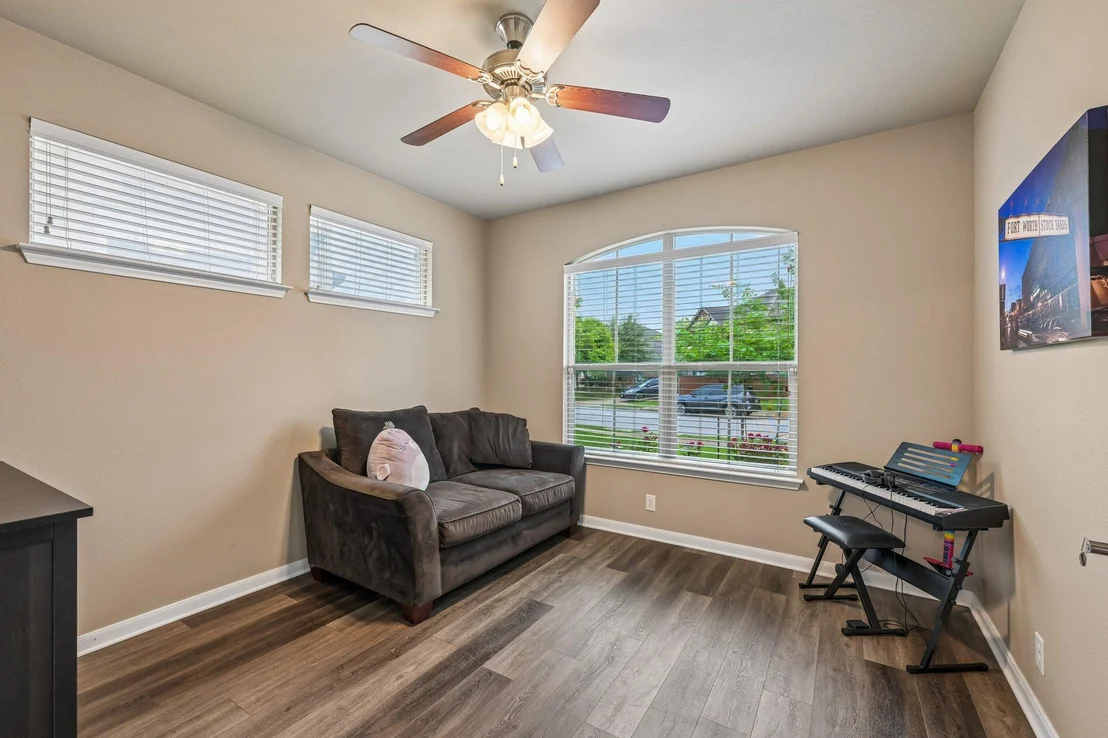 Photo of 2336 Lyla LN