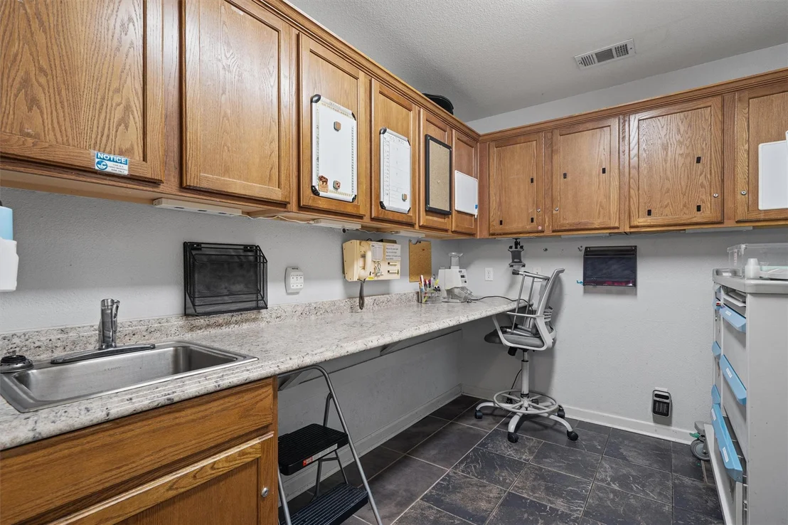 Photo of 1213 Justin LN