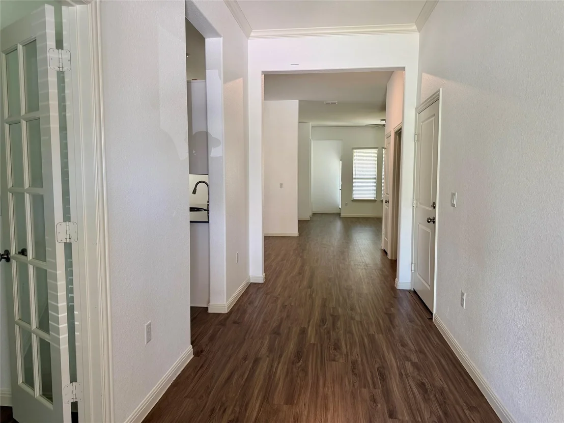 Photo of 716 Allende BND