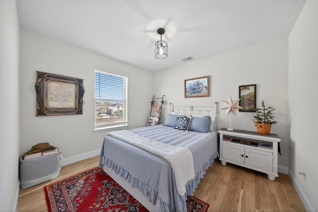 Photo of 613 Whitman Ave