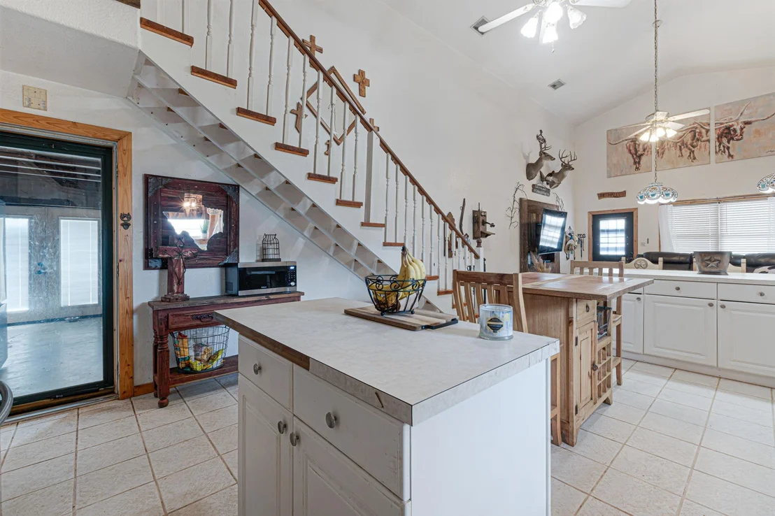 Photo of 609 W Leon ST