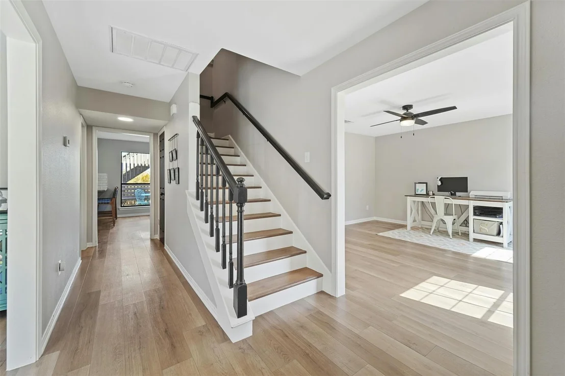 Photo of 21302 High DR