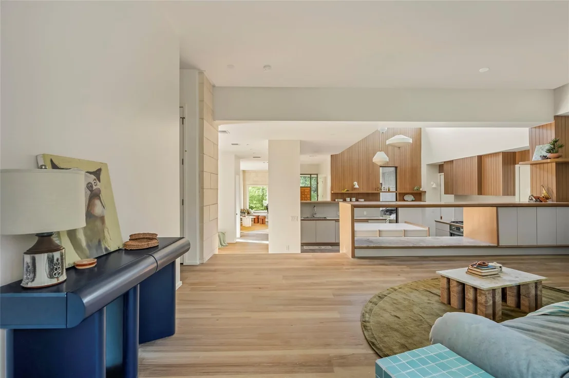 Photo of 1705 Cliffside DR