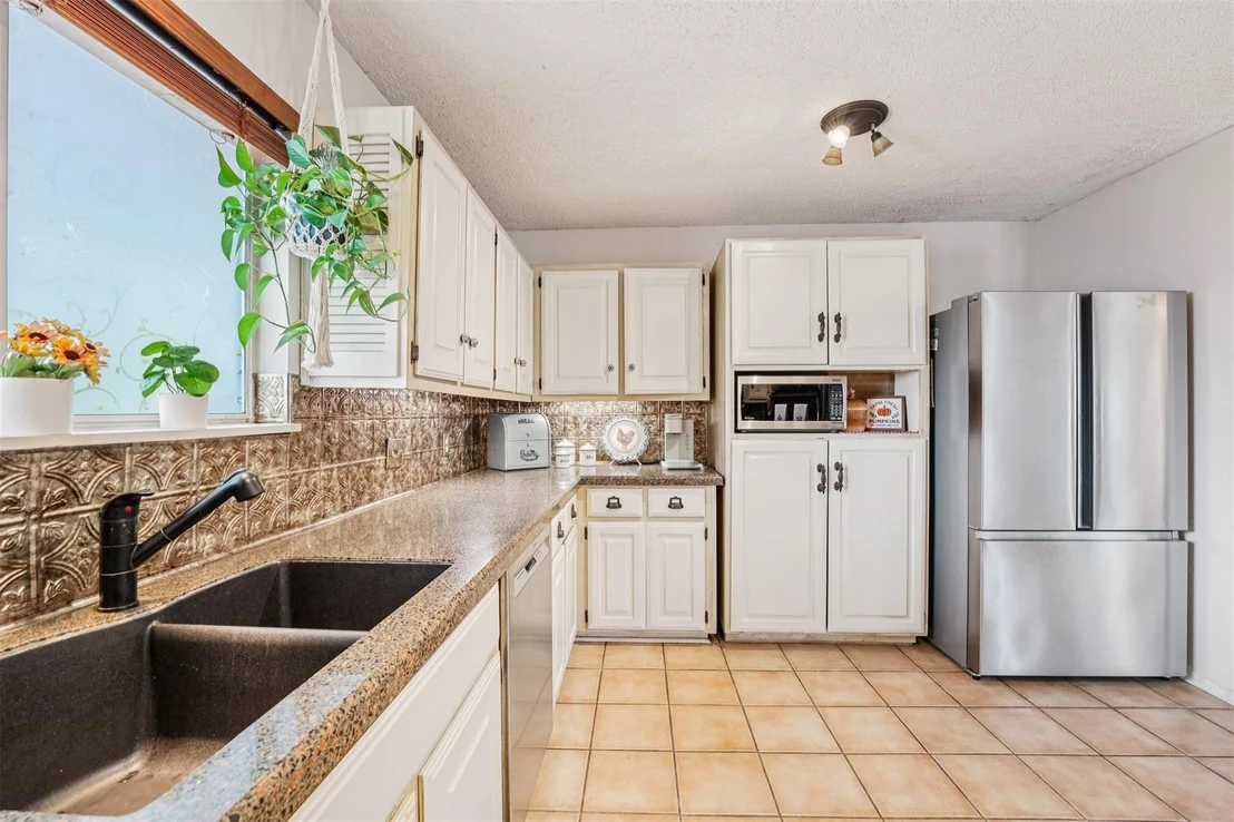 Photo of 11203 Travis DR