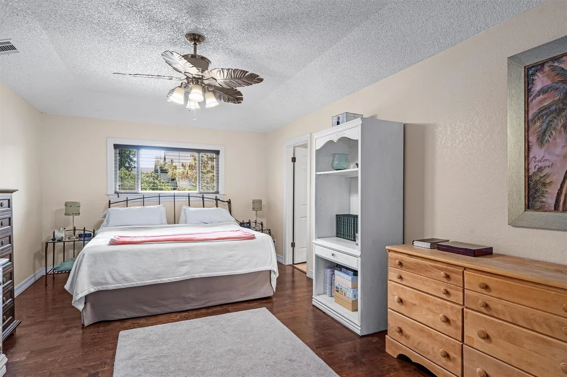 Photo of 2201 Carolyn DR