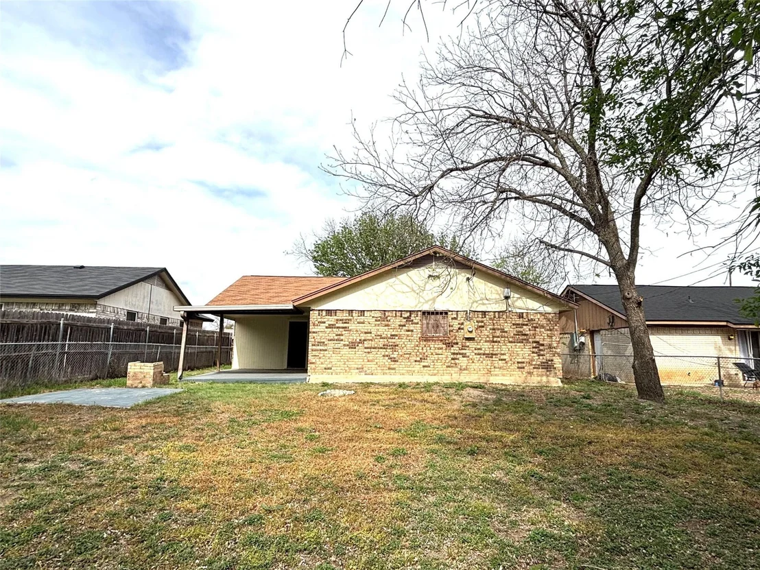 Photo of 2616 Hidden Valley DR