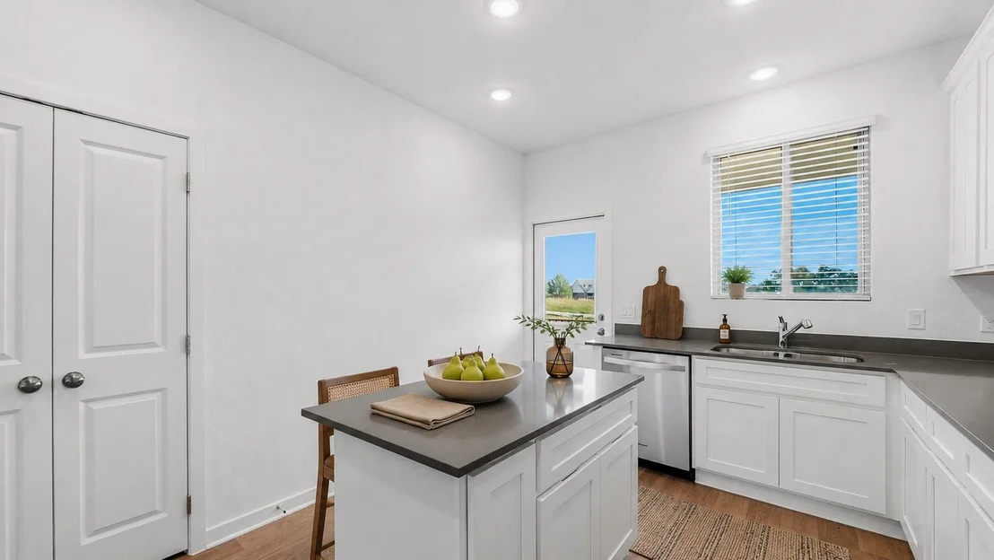 Photo of 108 Blackfoot Daisy PATH