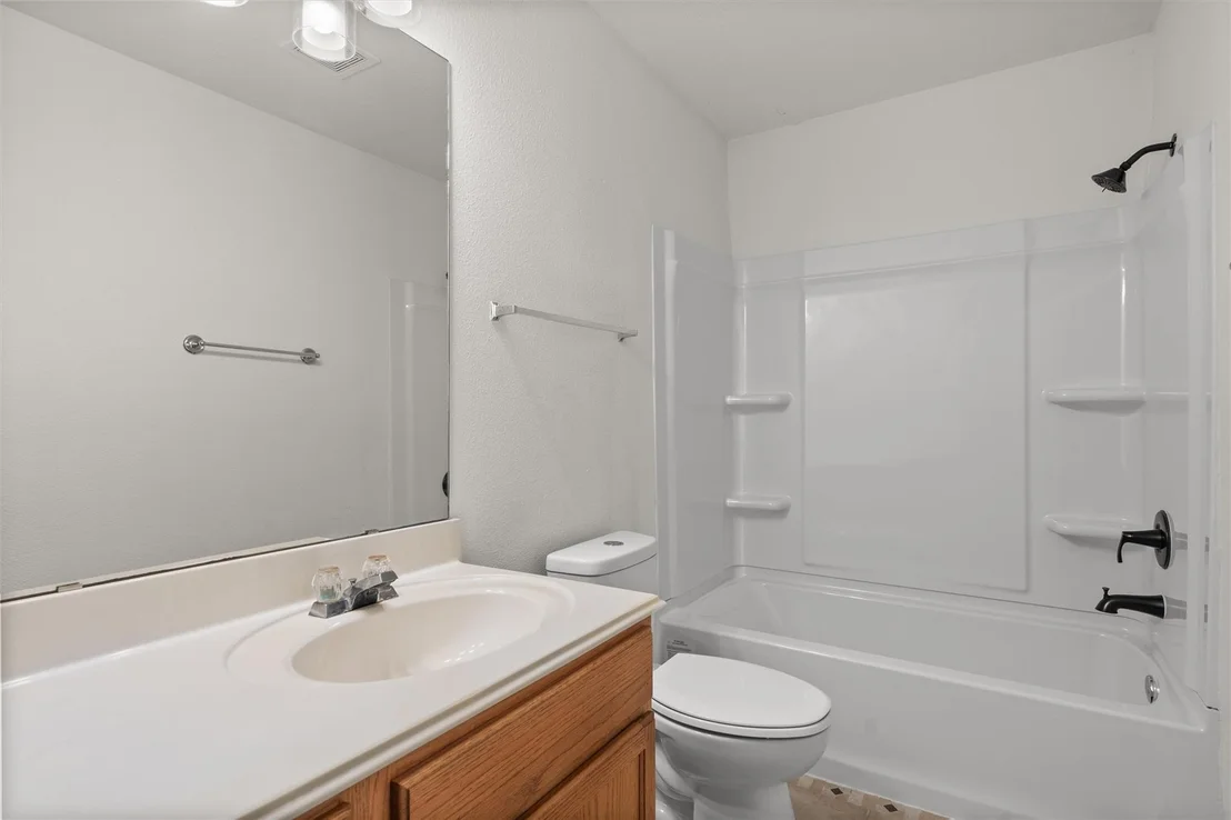 Photo of 1820 Mason Creek BLVD