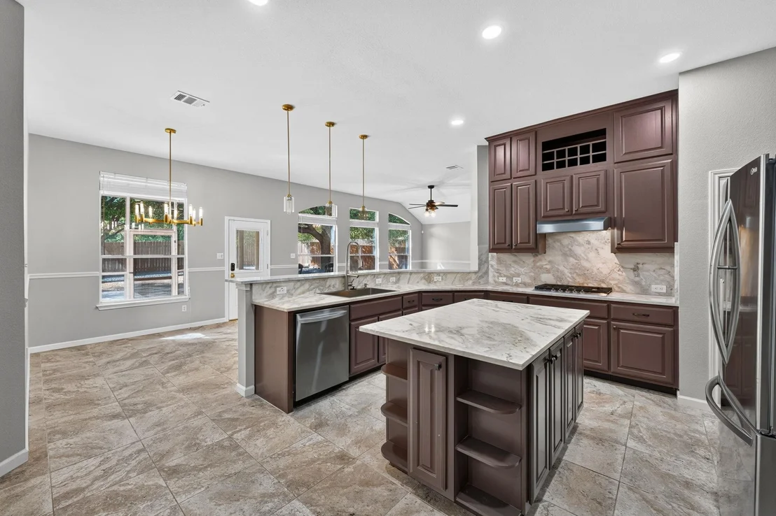 Photo of 1004 Applerock