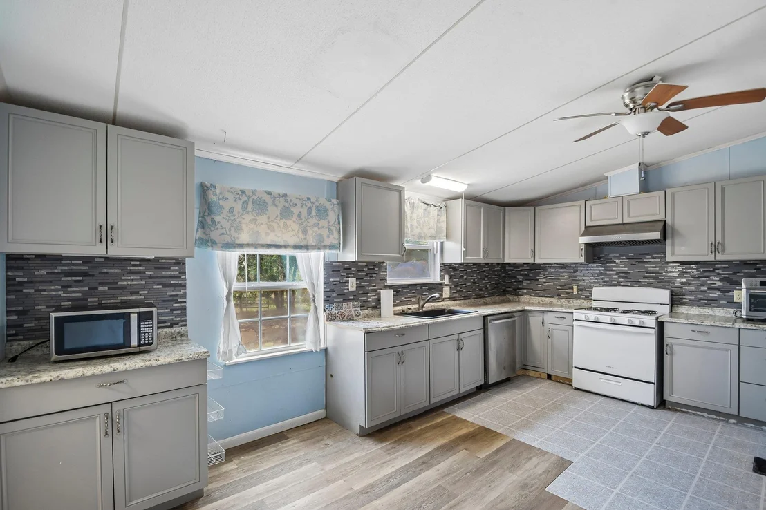 Photo of 664 Hidden Oaks DR