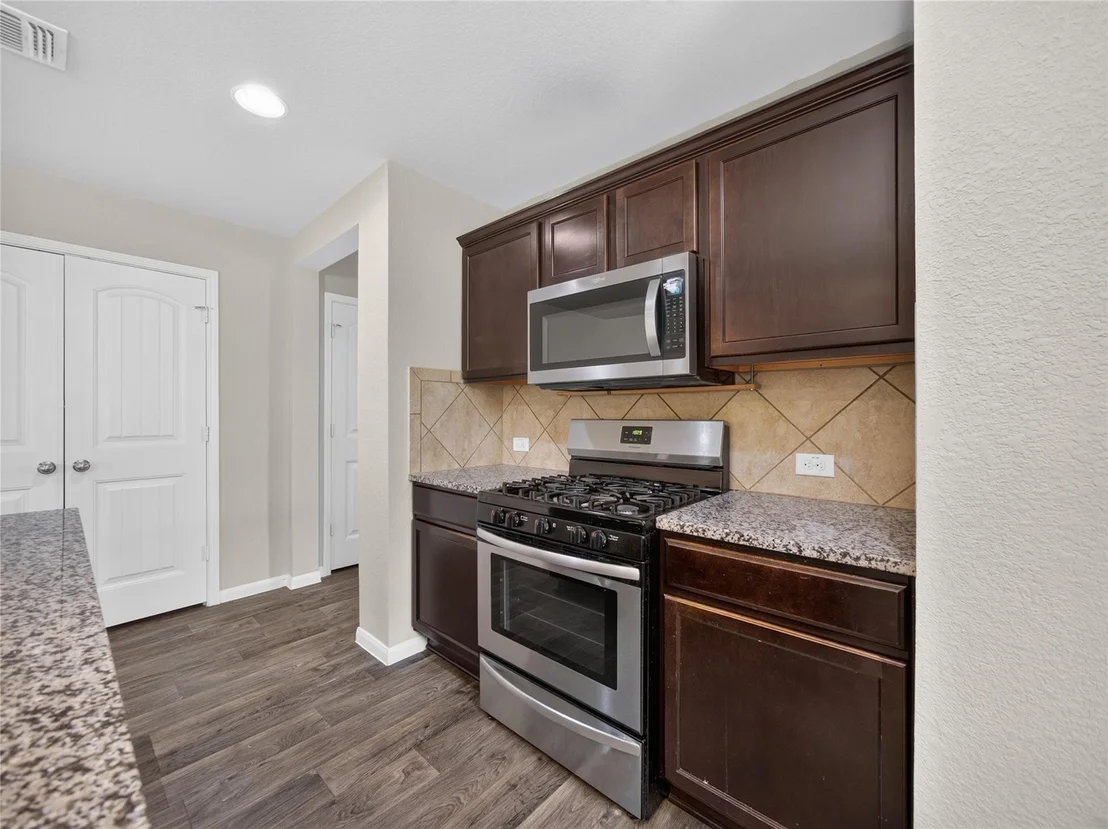 Photo of 15001 Custis LN