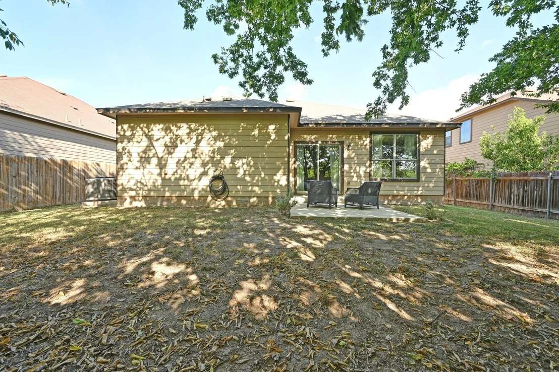 Photo of 905 Apricot DR
