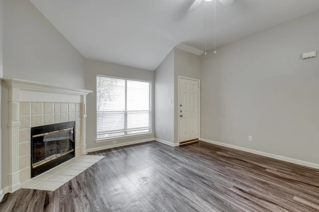 Photo of 2155 Redwing WAY