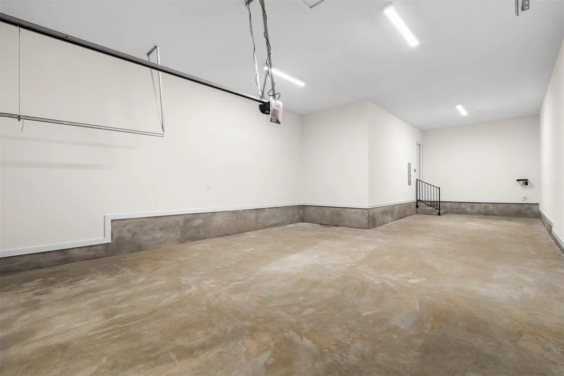 Photo of 1813 Lucera BND