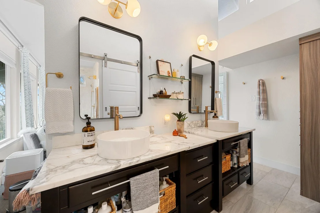 Photo of 7643 Parkview CIR