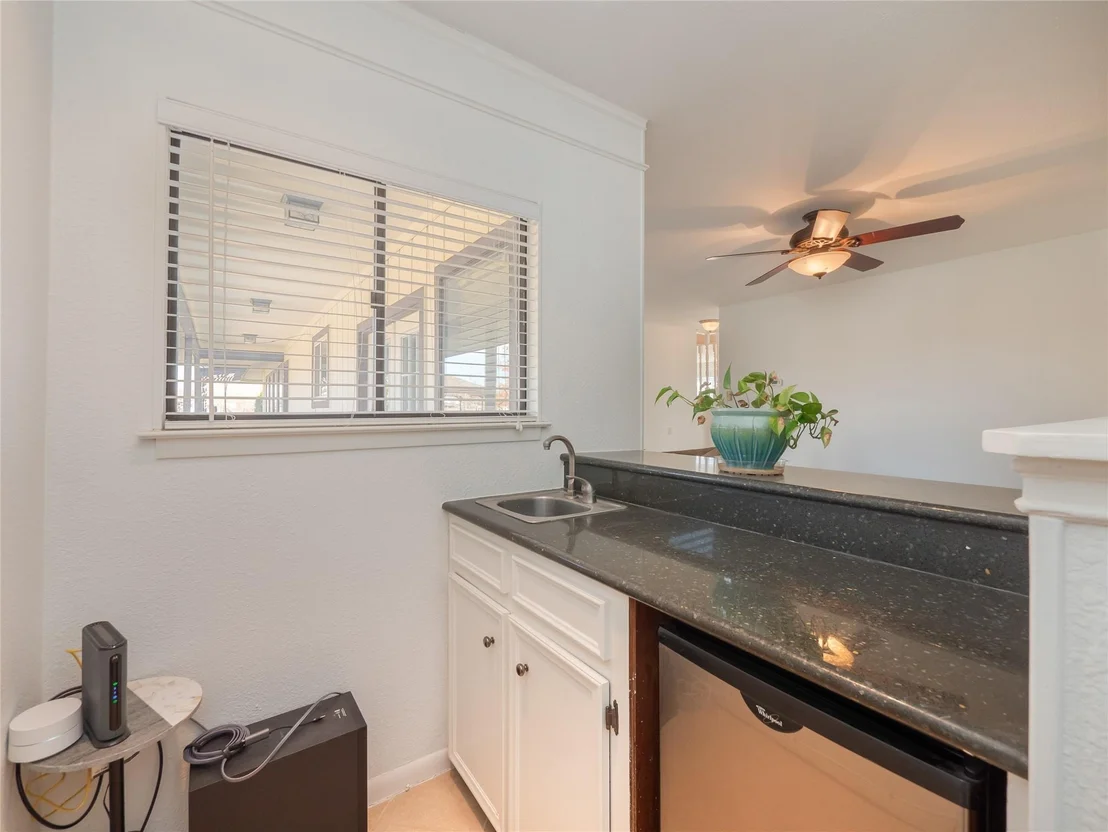 Photo of 1822 Rowe LOOP