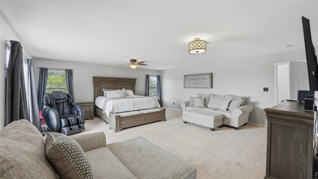 Photo of 585 Siebert DR