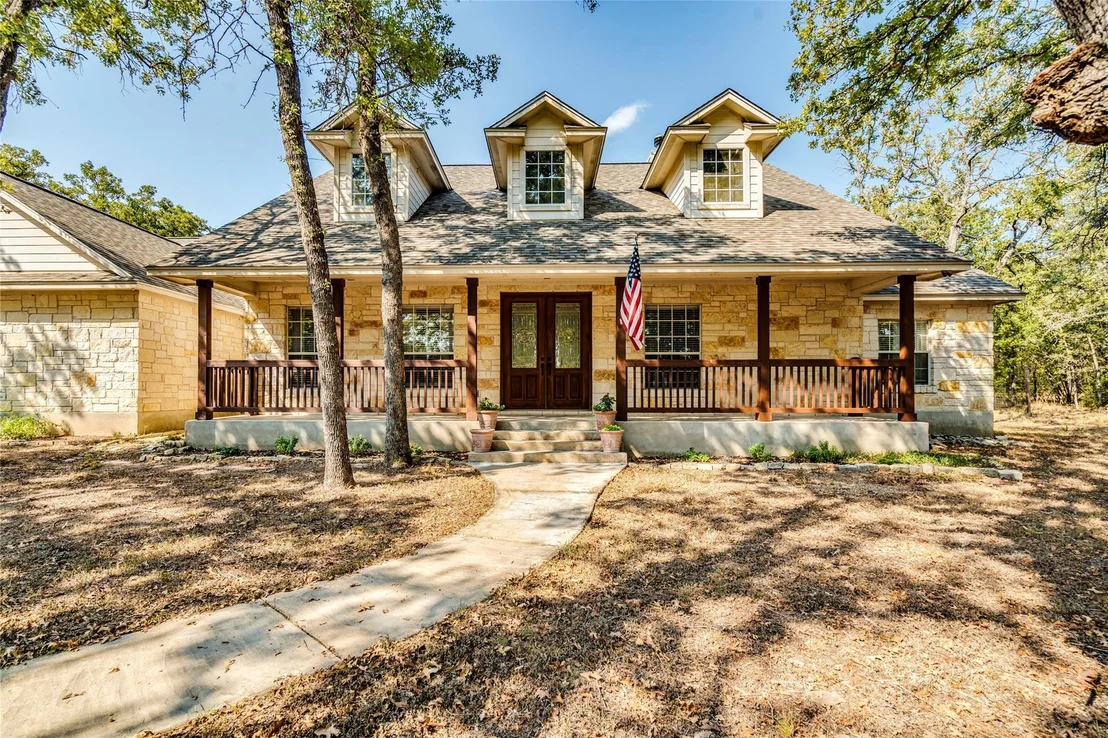 Photo of 517 Arbors CIR